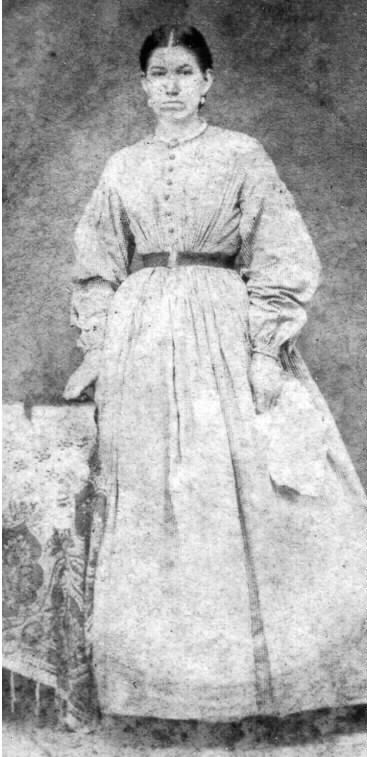 sarah11.jpg (50792 bytes)