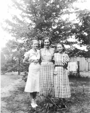 sisters1.jpg (95514 bytes)